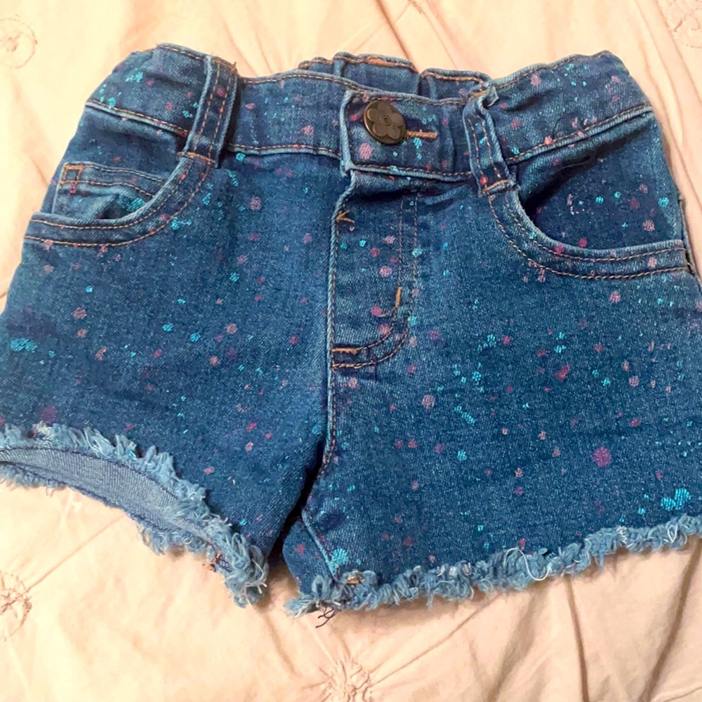 Splatter paint denim shorts size 3T. *1